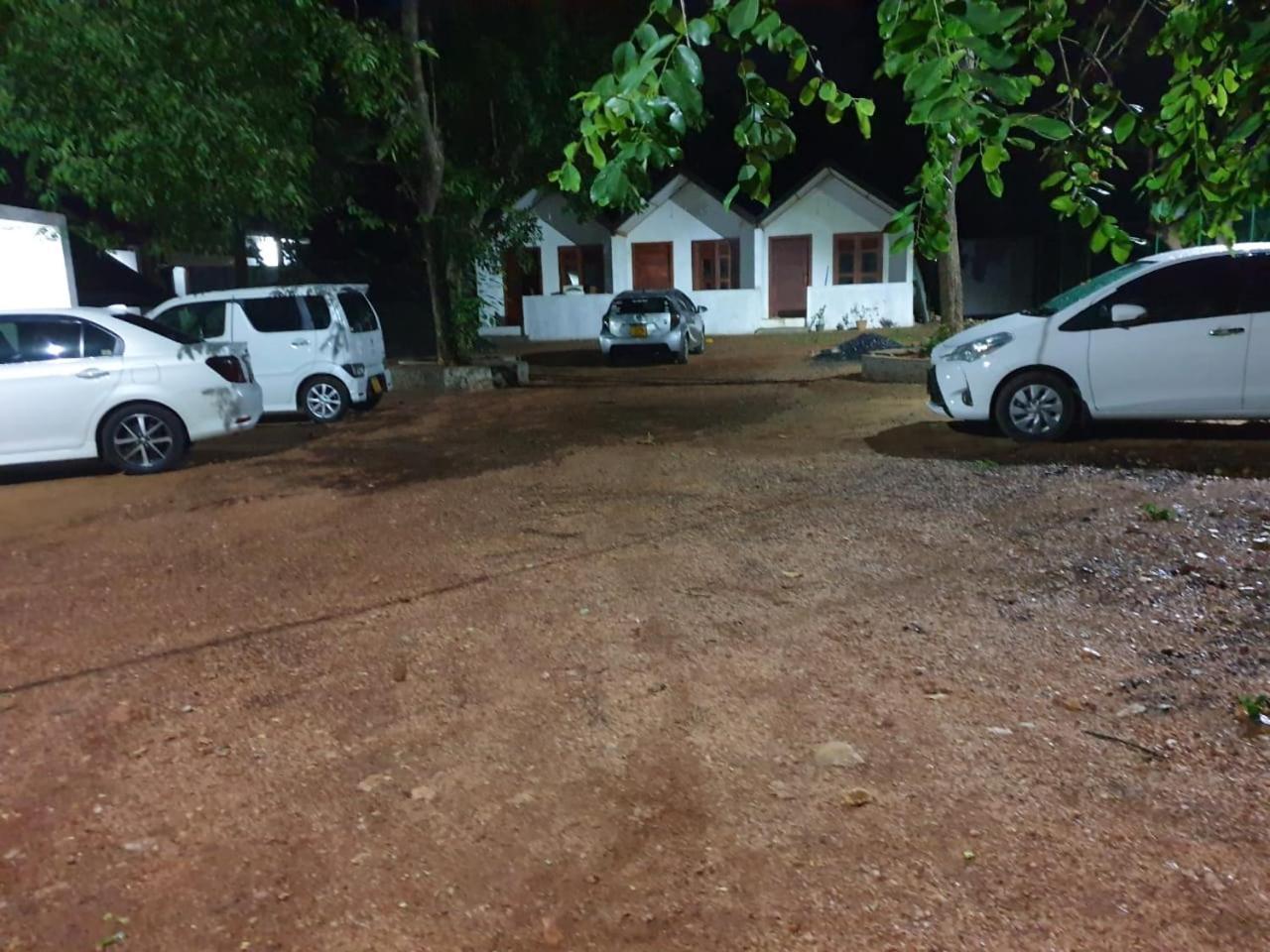 Tepraas Sigiriya Ξενοδοχείο Εξωτερικό φωτογραφία